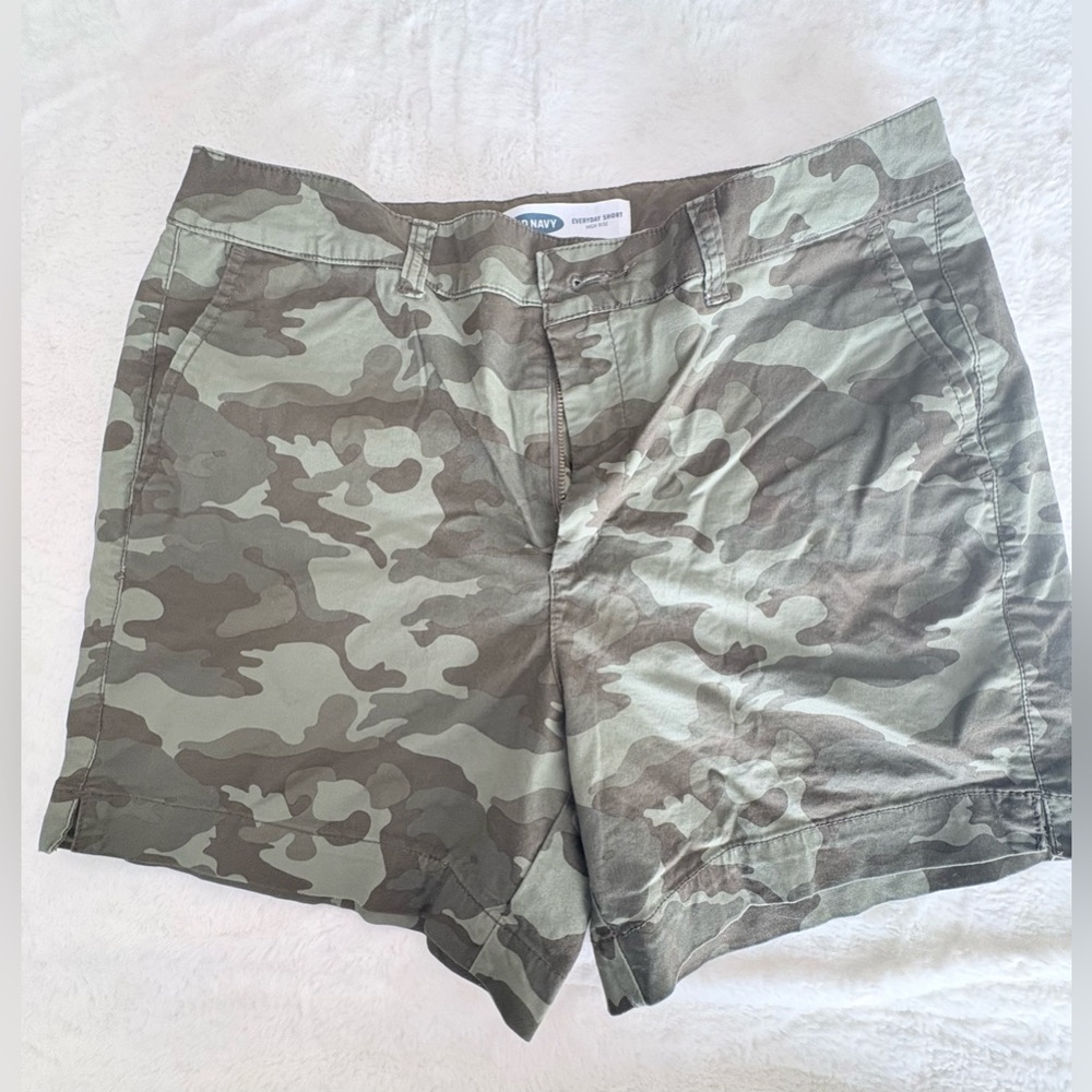 Old Navy Camouflage Cargo Shorts